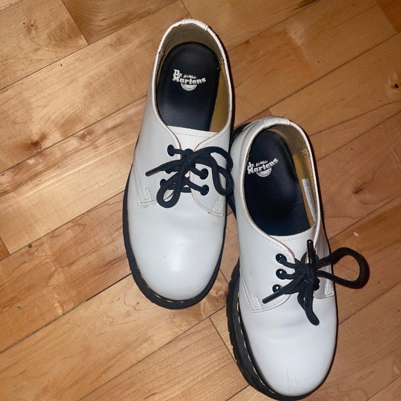Chunky Dr. Martens Shoes 🖤 - Picture 2 of 2